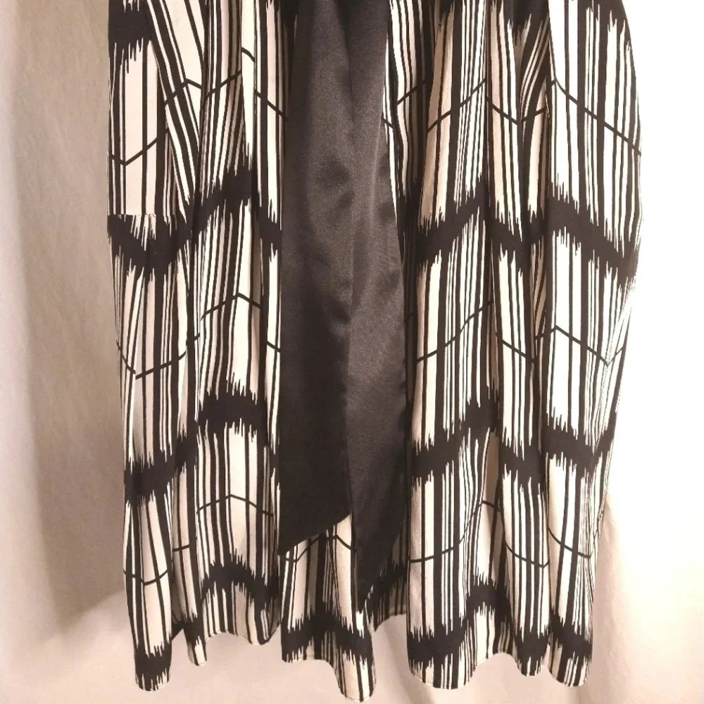 Elegant tahari silk event dress EUC โค๏ธ - Picture 10 of 14